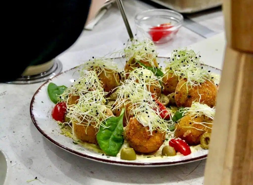 Gombás arancini, fokhagymás majonézzel - Vári Adrienn receptje